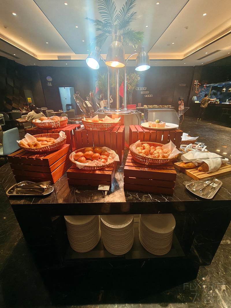 18075231BRw08QCSnxOLir.jpg