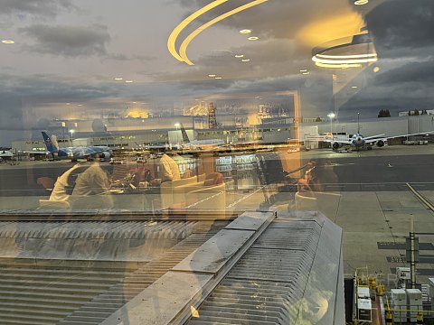 南廉航还是南怜航-中国南方航空CZ674伦敦希斯罗北京大兴商务舱体验