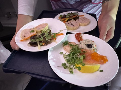 南廉航还是南怜航-中国南方航空CZ674伦敦希斯罗北京大兴商务舱体验