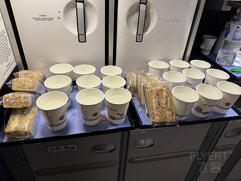 南廉航还是南怜航-中国南方航空CZ674伦敦希斯罗北京大兴商务舱体验