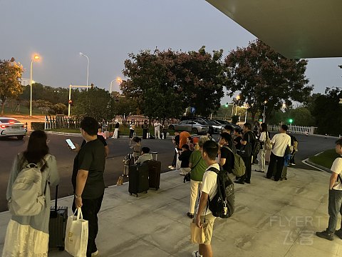 大江大河大武汉，好山好水好中转｜CA8233武汉天河-深圳宝安向着台风大胆飞