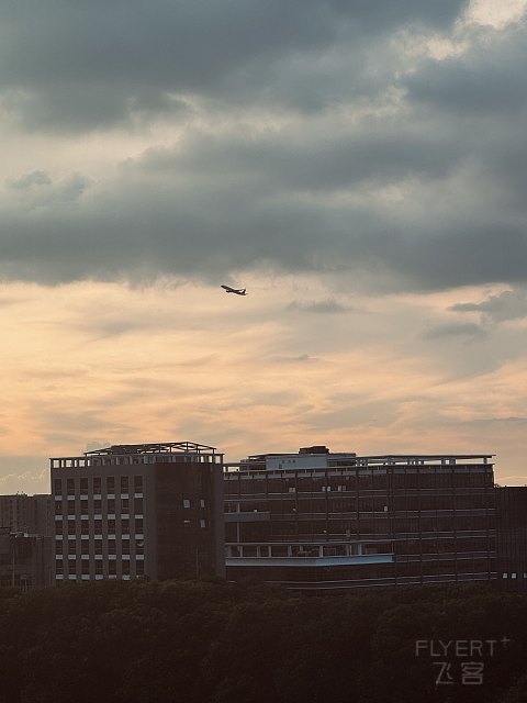 深圳机场希尔顿逸林公寓｜园景套房｜中秋国庆假期staycation的最佳选择