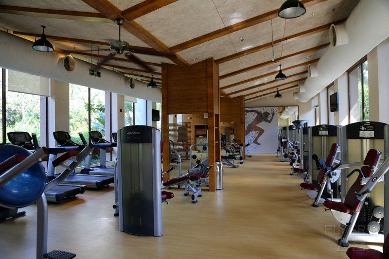 万宁--Sheraton Shenzhou Peninsula Resort Gym (1).JPG