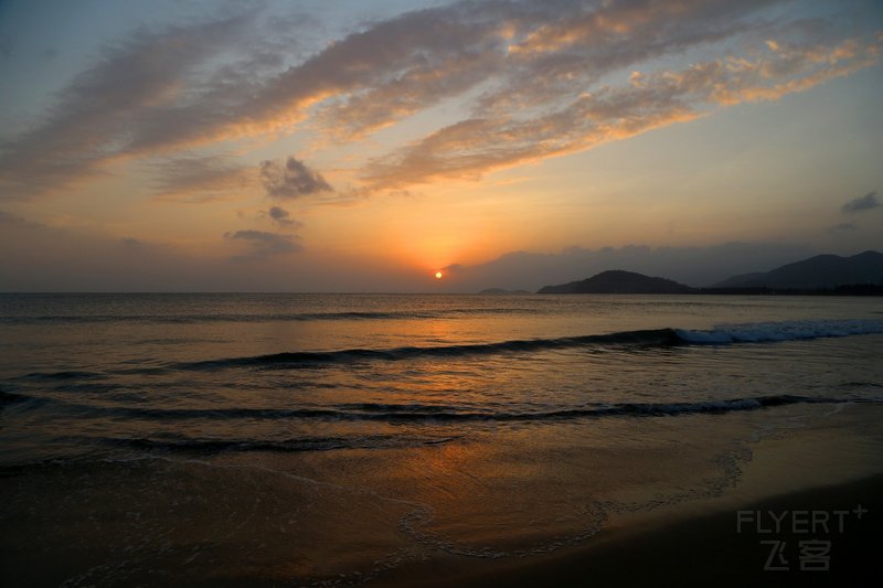 万宁--Sheraton Shenzhou Peninsula Resort Beach Sunset (3).JPG