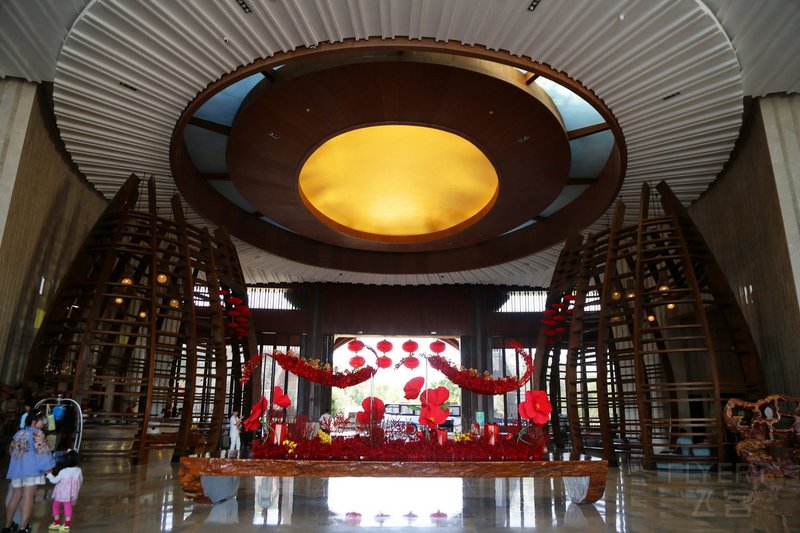 Sanya--InterContinental Sanya Haitang Bay Resort Lobby (3).JPG