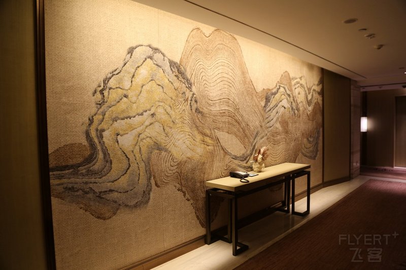 宜宾--Crowne Plaza Yibin Lobby (4).JPG