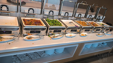 昆明长水国际机场银联CIP/龙腾F值机岛测评