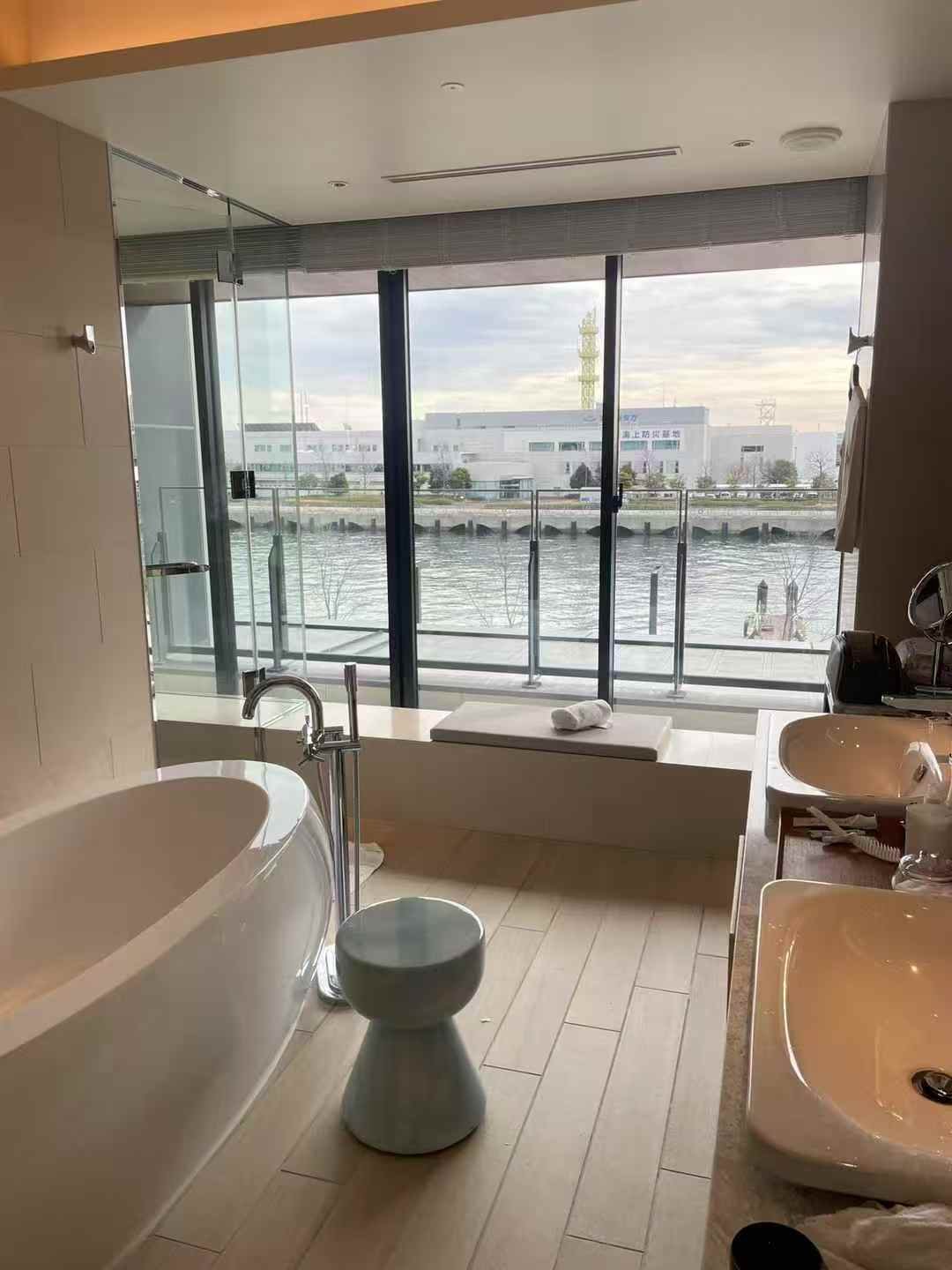 @Pier 8޼