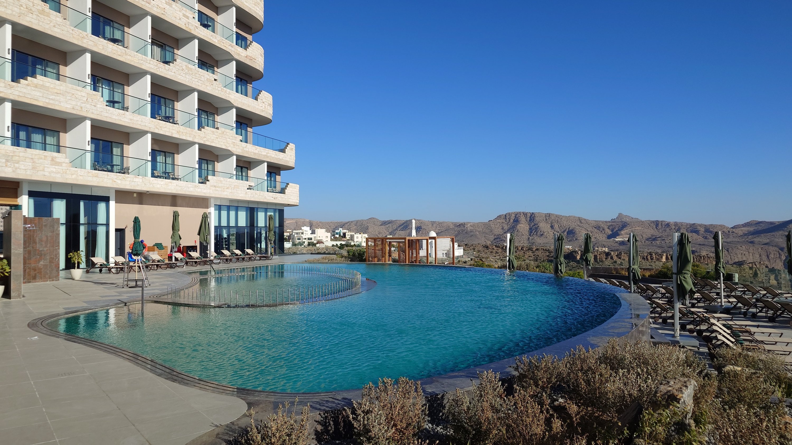 ۷壬ж׼ӢϸȼپƵ꣬׷ɽHotel Indigo Jabal Akhdar