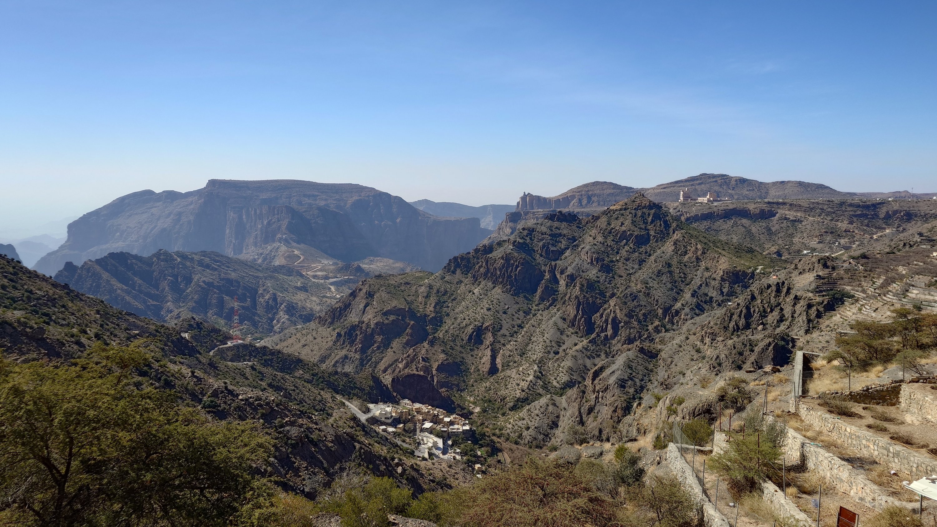 ۷壬ж׼ӢϸȼپƵ꣬׷ɽHotel Indigo Jabal Akhdar