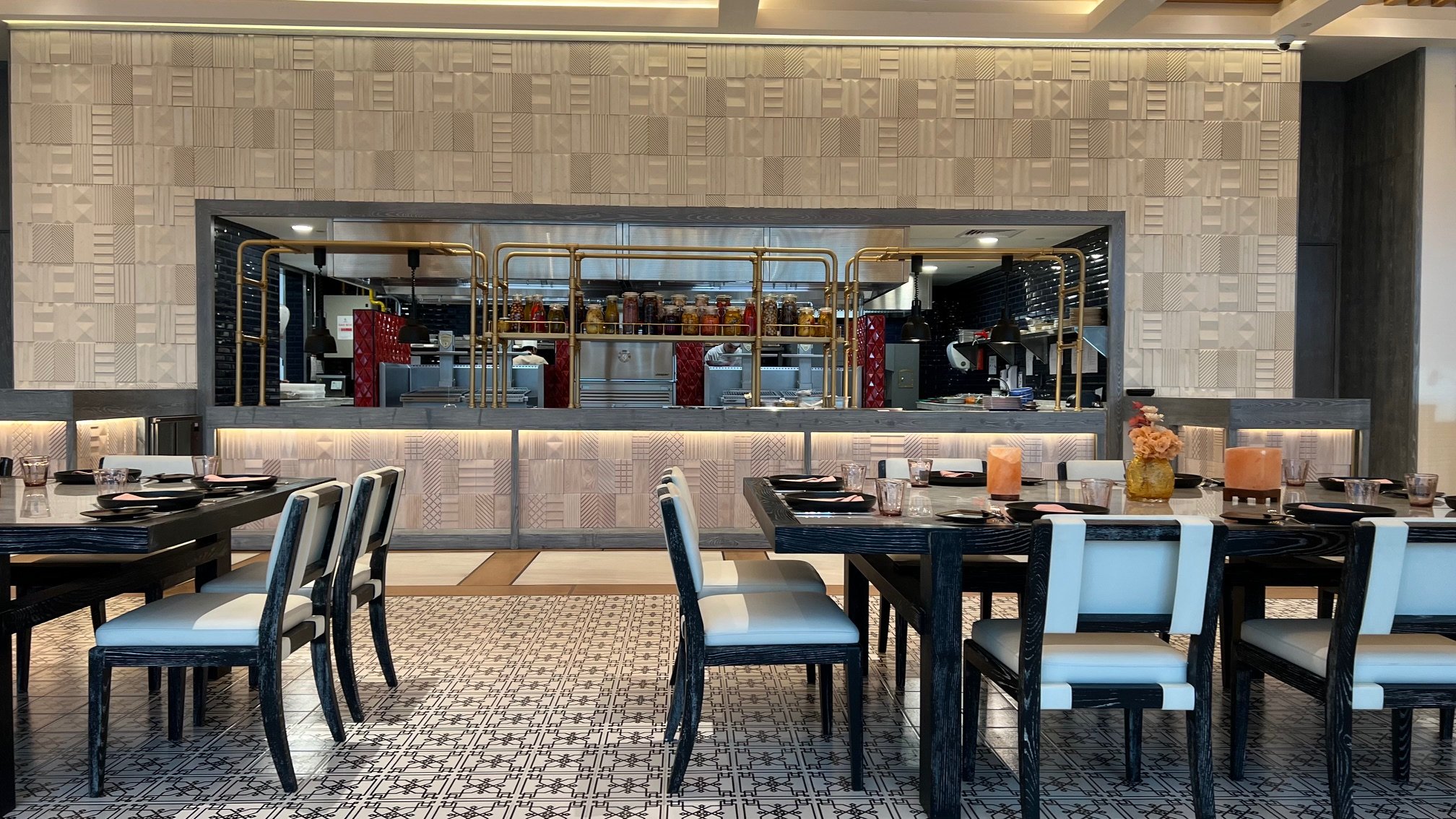Andaz Doha ʿ 2/13-2/20