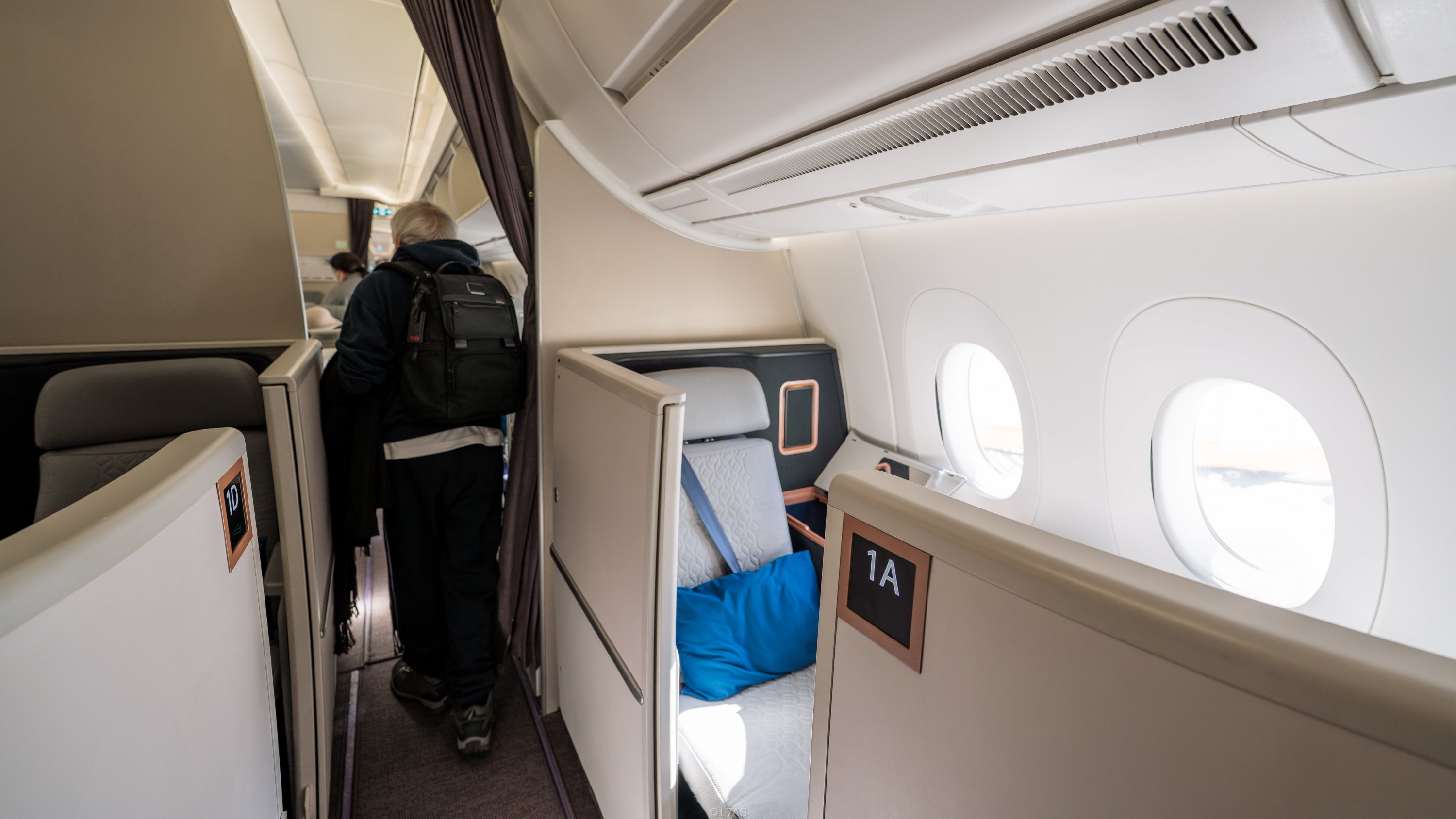 һͷȲѲ | Ǻ | A359г׷ | NRT - KUL | б