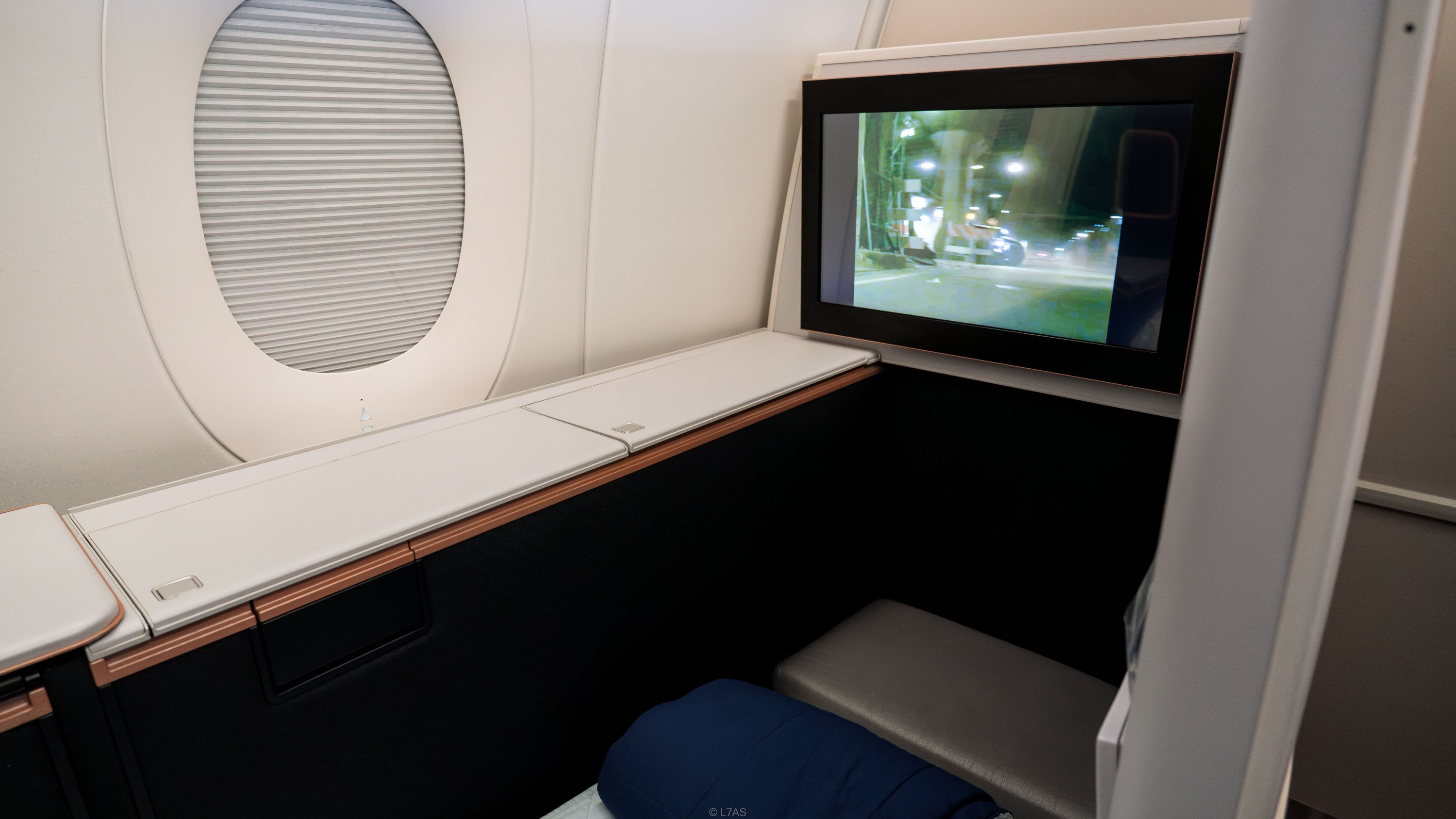 һͷȲѲ | Ǻ | A359г׷ | NRT - KUL | б