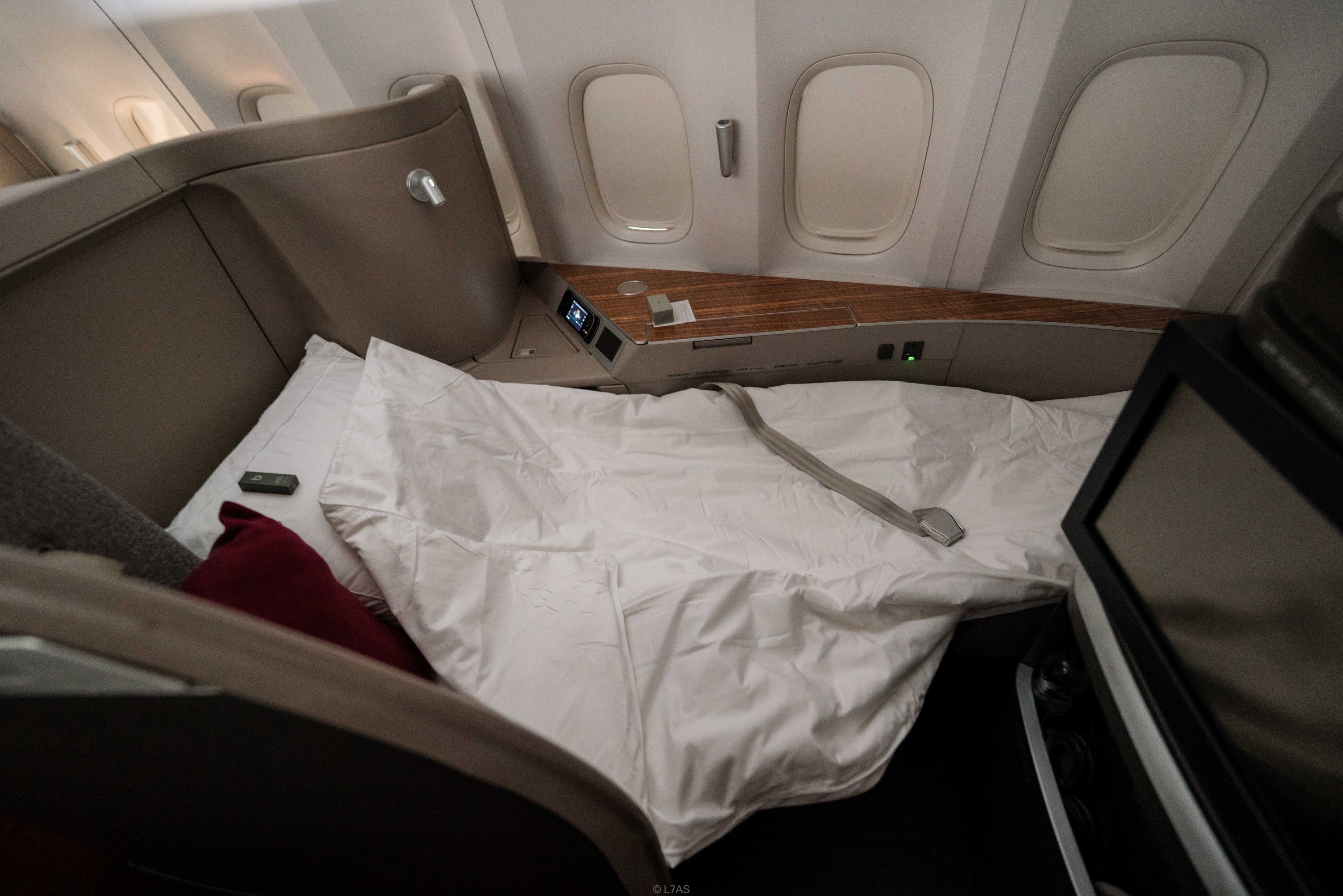 һͷȲѲ | ̩ | B77W޼ͷȲ | LHR - HKG | б