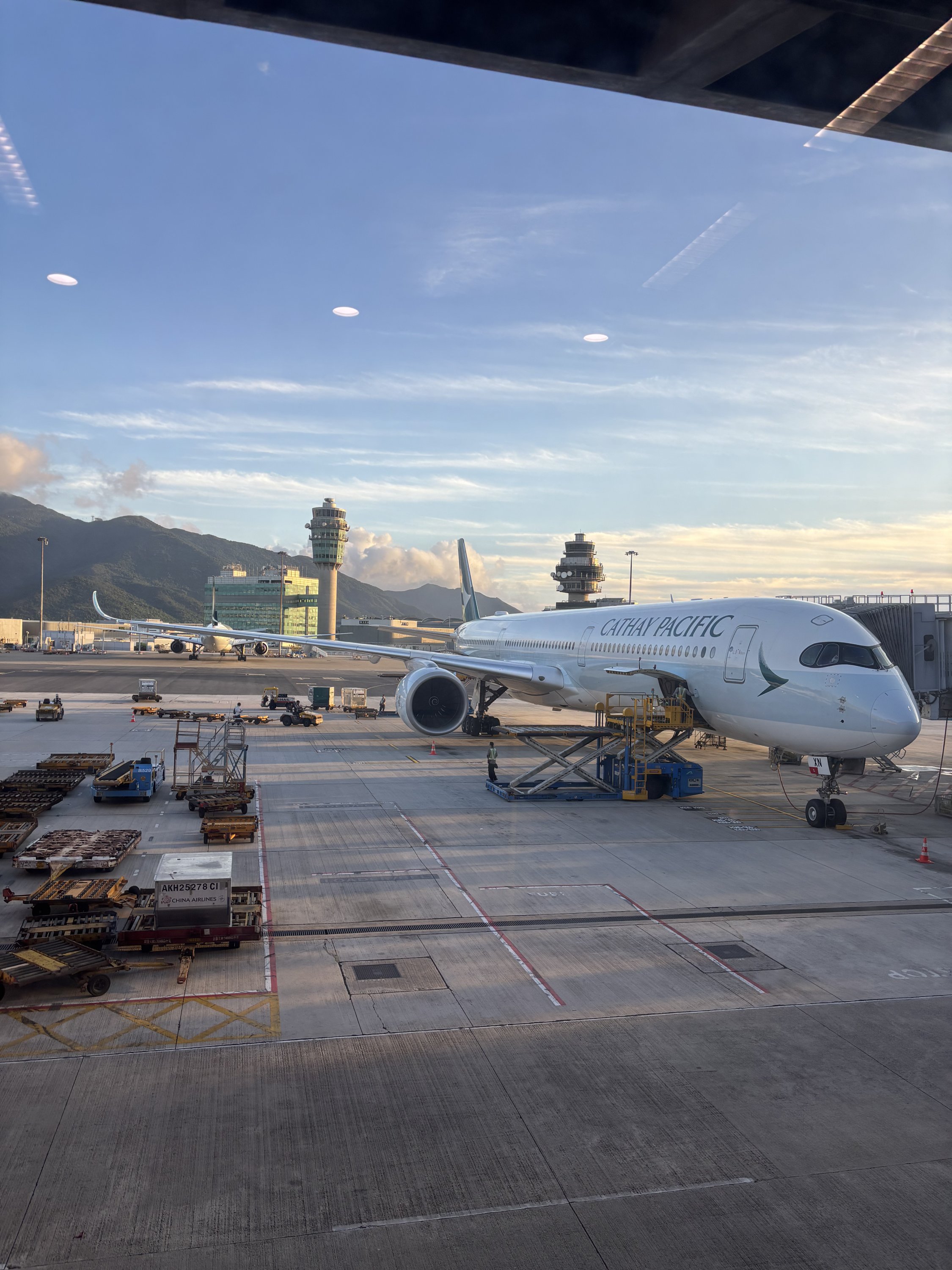 ̩A350-1000 òգYYZ - HKG - PVG б