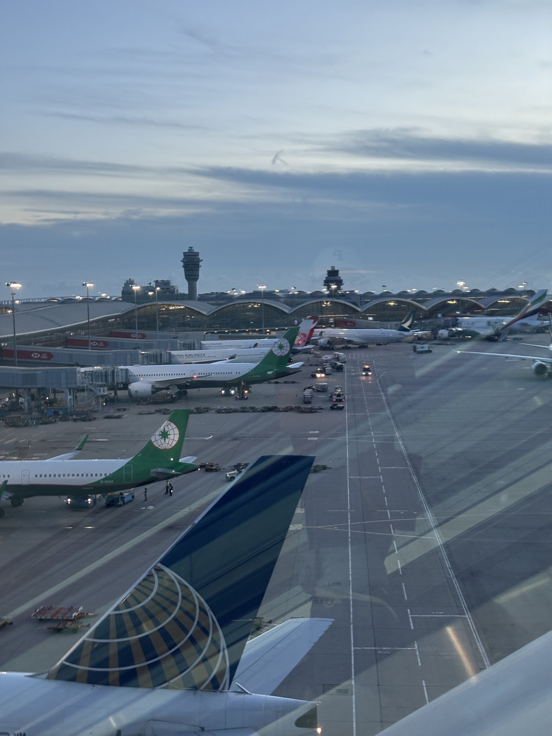 ̩A350-1000 òգYYZ - HKG - PVG б