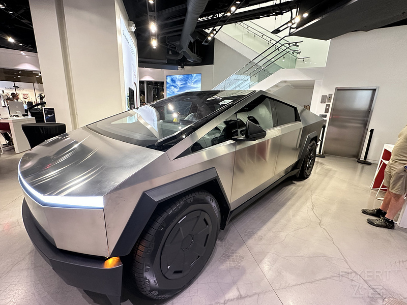 14 - Cybertruck.jpg 14 - Cybertruck.jpg