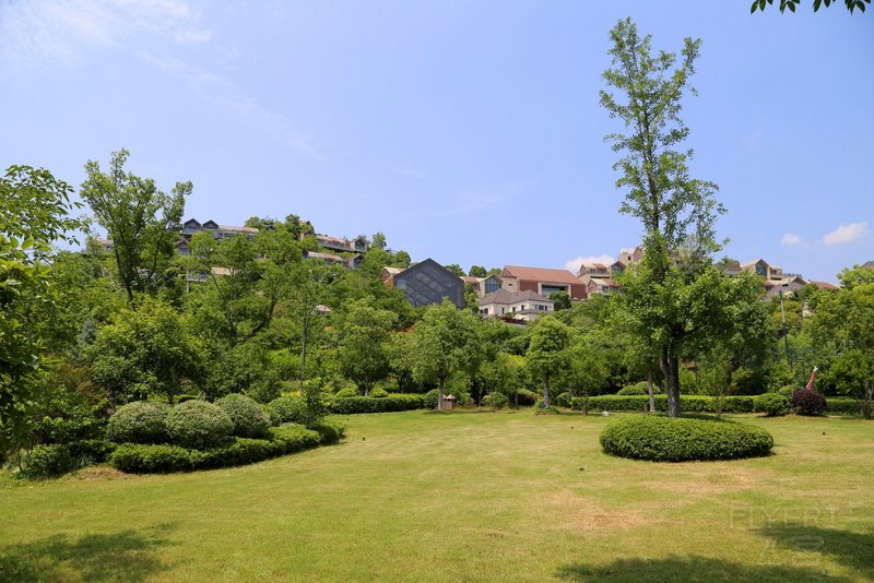 桐庐--Conrad Hangzhou Tonglu Resort Outdoor Garden (42).JPG