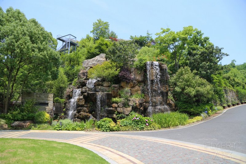 桐庐--Conrad Hangzhou Tonglu Resort Outdoor Garden (38).JPG