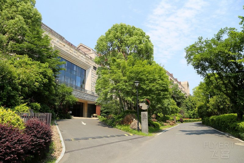 桐庐--Conrad Hangzhou Tonglu Resort Outdoor Garden (47).JPG