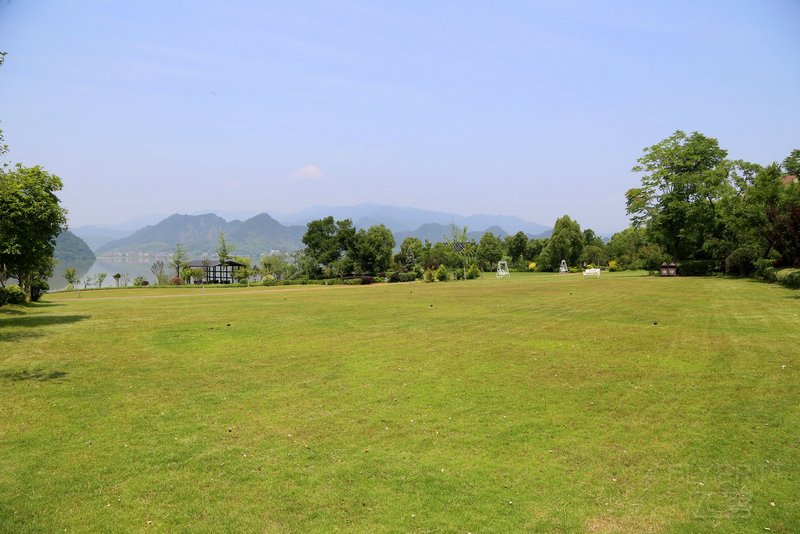 桐庐--Conrad Hangzhou Tonglu Resort Outdoor Garden (24).JPG