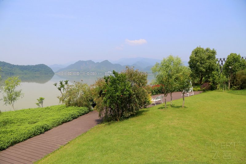桐庐--Conrad Hangzhou Tonglu Resort Outdoor Garden (10).JPG