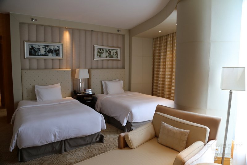 Beijing--The Ritz Carlton Beijing Financial Street Suite (1).JPG
