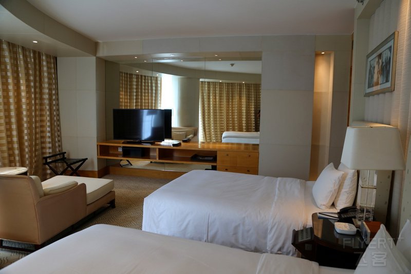 Beijing--The Ritz Carlton Beijing Financial Street Suite (2).JPG