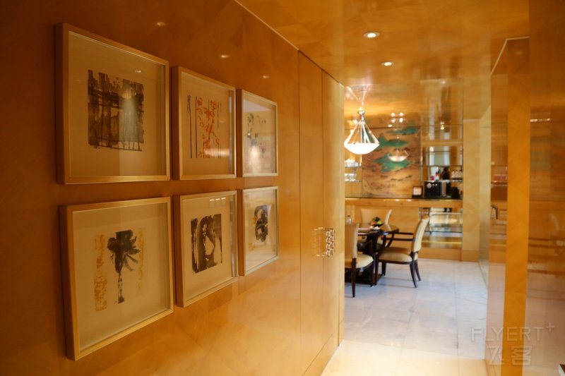 Beijing--The Ritz Carlton Beijing Financial Street Suite (8).JPG