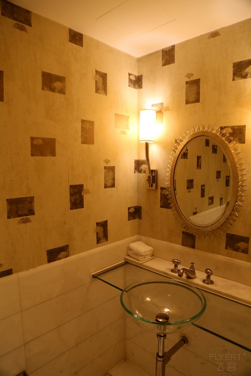 Beijing--The Ritz Carlton Beijing Financial Street Suite (12).JPG