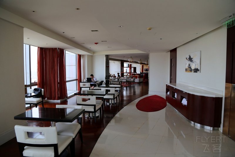 Beijing--Renaissance Beijing Capital Hotel Club Lounge (1).JPG