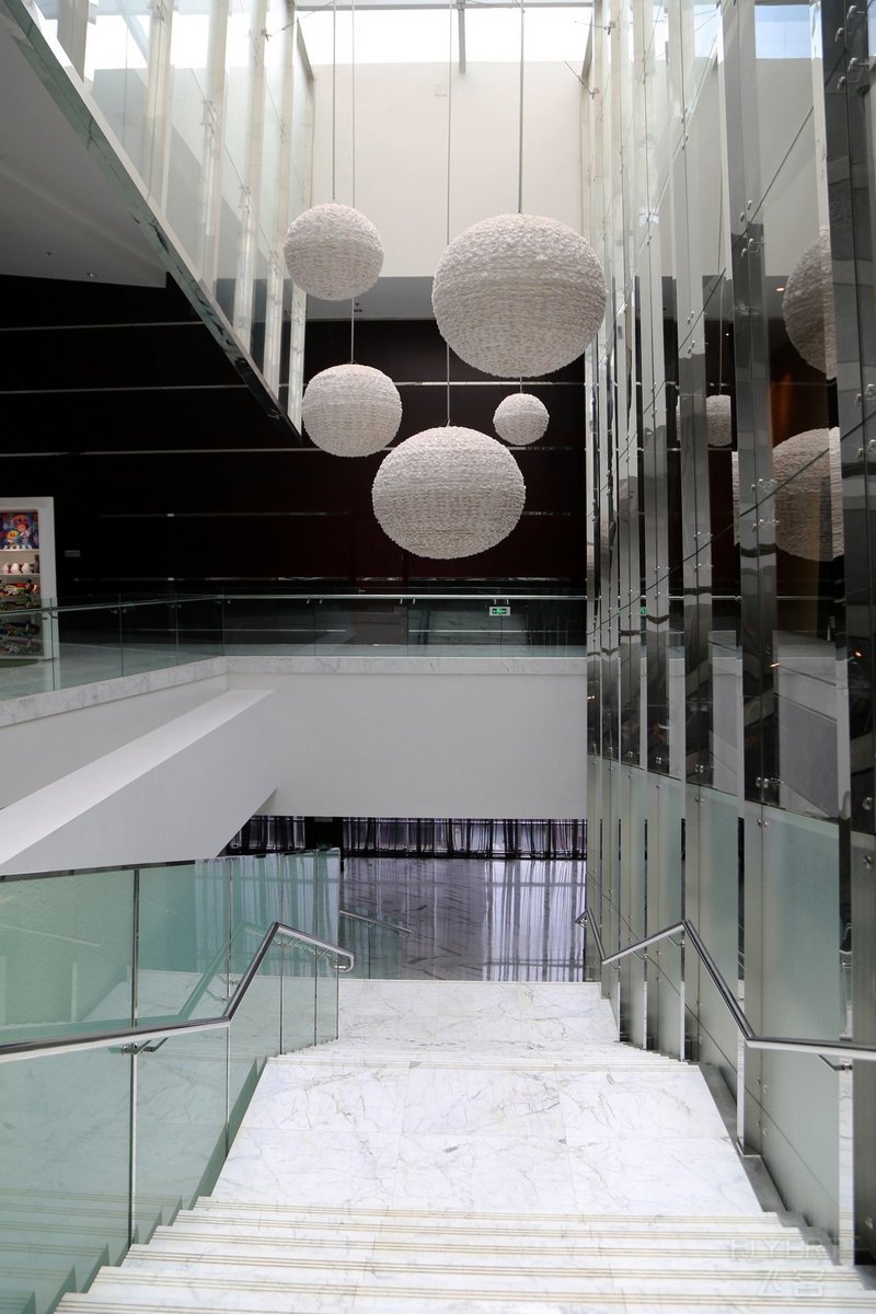 Beijing--Renaissance Beijing Capital Hotel Lobby (21).JPG