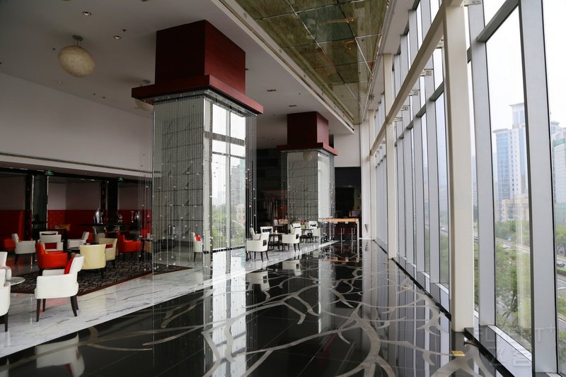 Beijing--Renaissance Beijing Capital Hotel Lobby (11).JPG