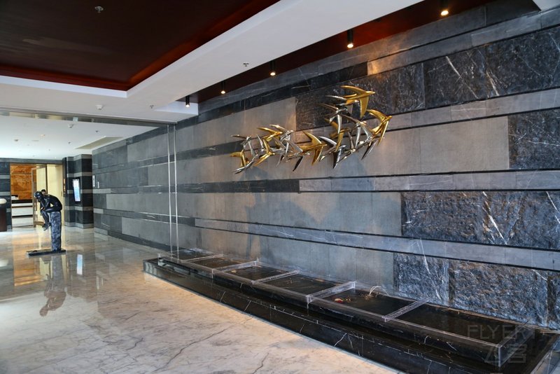 Beijing--Renaissance Beijing Capital Hotel Lobby (19).JPG