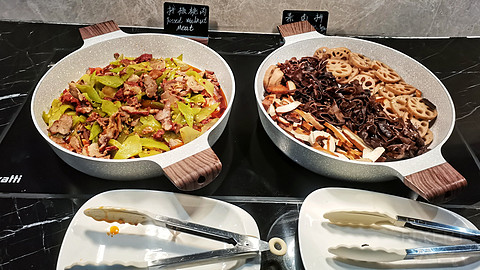 环境幽雅视野好，牛肉面绝不容错过-打卡新开业重庆机场T3B休息室，交行也能用