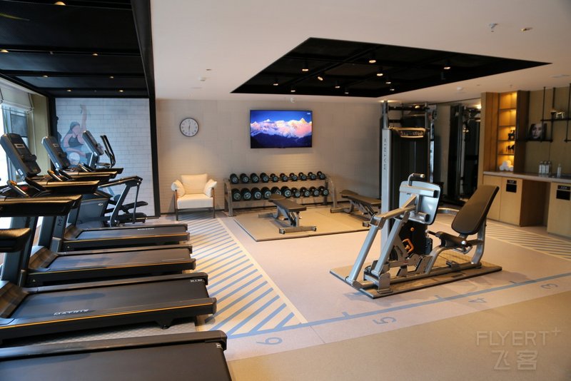 Chongqing--Four Points by Sherton Chongqing North Station Gym (2).JPG