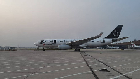 国航CA1641北京—哈尔滨 B737-800公务舱体验