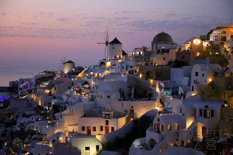 Santorini--Oia Sunset (22).JPG