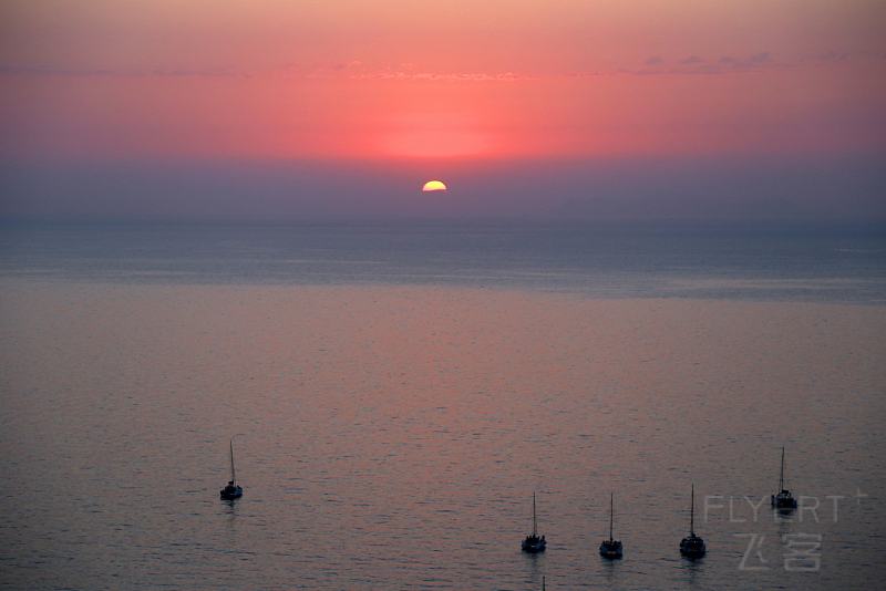 Santorini--Oia Sunset (7).JPG