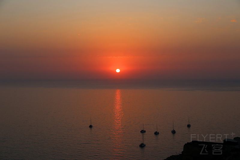 Santorini--Oia Sunset (5).JPG