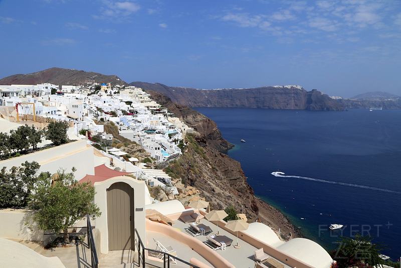 Santorini--Oia (2).JPG