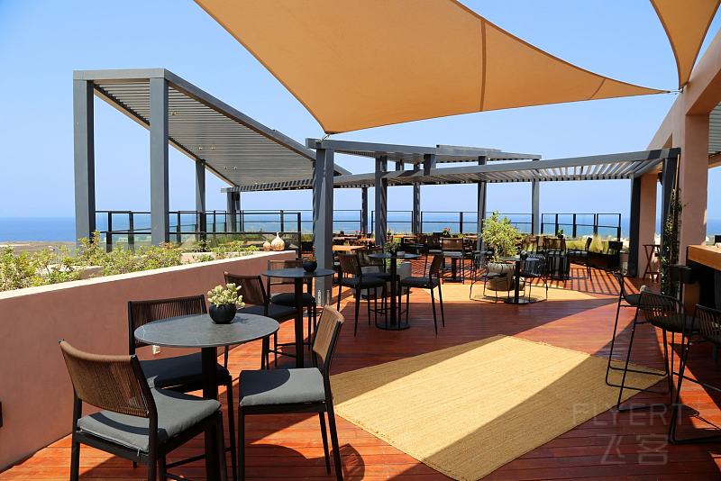 Santorini--Domes Novos Santorini Autograph Collection Restaurant (1).JPG