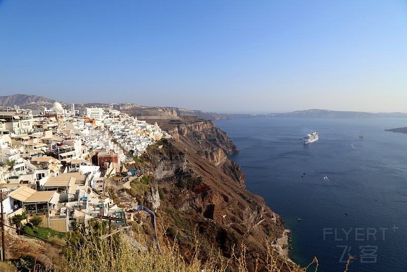 Santorini--Fira (2).JPG