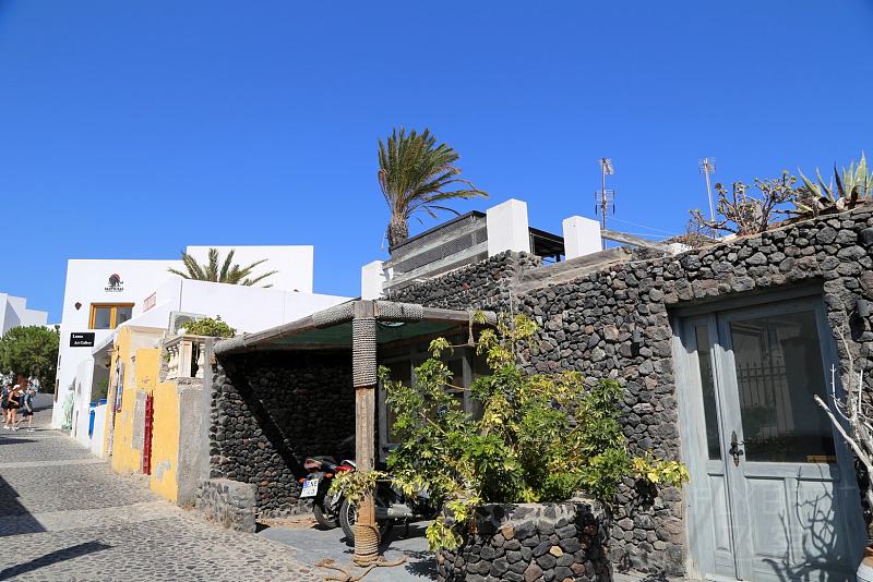 Santorini--Megalochori (3).JPG
