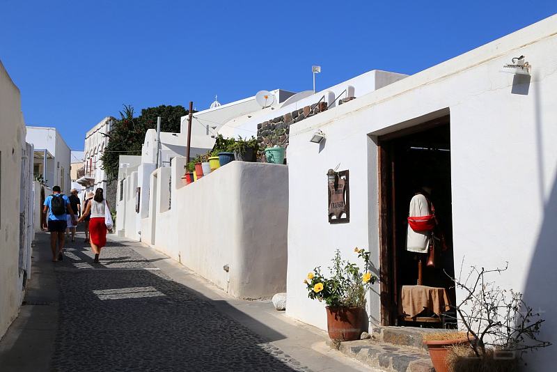 Santorini--Megalochori (9).JPG