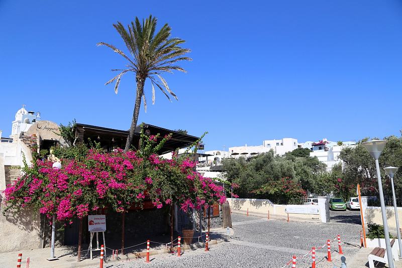 Santorini--Megalochori (1).JPG