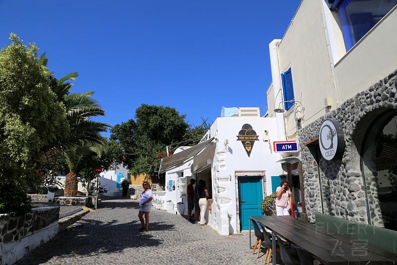 Santorini--Megalochori (6).JPG