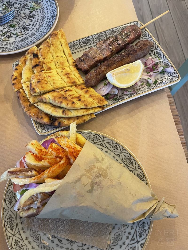 Restaurant--Santorini Steki Souvlaki (2).jpg
