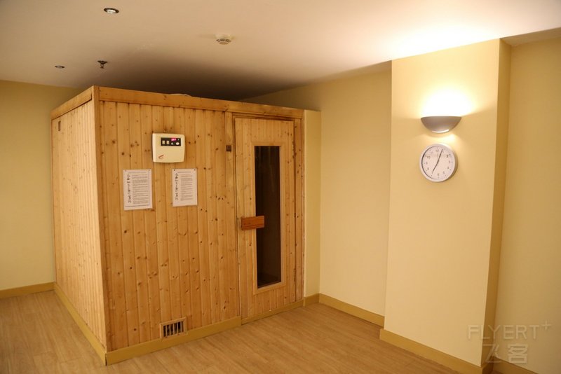 Athens--Crowne Plaza Athens City Center Gym Sauna.JPG