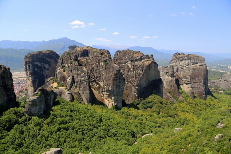 Kalambaka--Main Observation Deck of Meteora (7).JPG